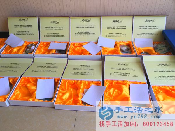 圖紙、制作串珠繡工具已放入