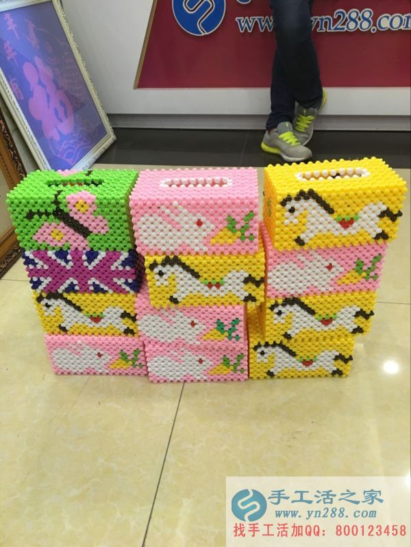 顏色多樣的紙抽盒，萌萌惹人愛