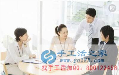 冬季兼職哪家強(qiáng)？遼寧錦州李女士看準(zhǔn)手工活之家外發(fā)項(xiàng)目，在家串珠掙錢