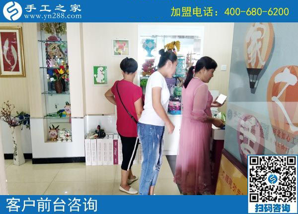 陪在孩子身邊，江蘇淮安顧女士在家做珠繡免押金串珠手工活賺錢