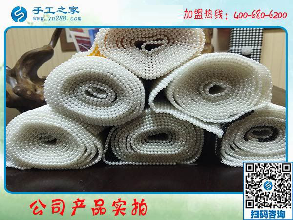 4161元是大家的功勞，做串珠免押金手工活的吉林延吉耿女士結(jié)算加工費(fèi)后說(shuō)