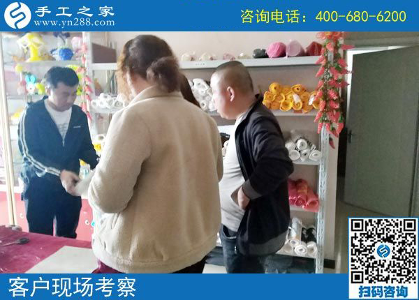 3月21日，在家做什么手工活能掙錢？大家都選這個賺錢的手工活。手工之家接待考察加工客戶剪影