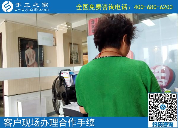 同事要跟著一起做手工加工掙錢，原來山東平原盧女士一直在做手工活兼職