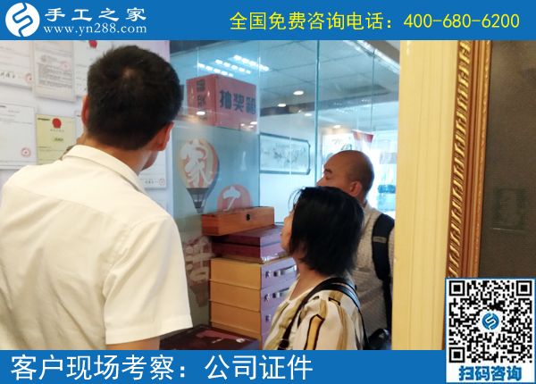 這個正規(guī)供料的手工活，是重慶蘇女士追求自信快樂人生的法寶