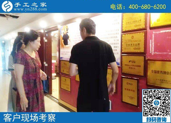 8月19日，能掙錢的手工活是珠繡負(fù)責(zé)回收的手工活，手工之家接待考察加工客戶剪影