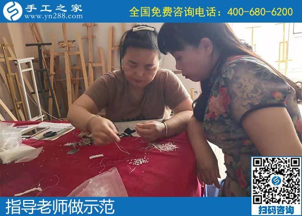 10月3日，重視產(chǎn)品質(zhì)量，正規(guī)手工活廠家是這樣做的，手工之家加工客戶針法學(xué)習(xí)實(shí)拍