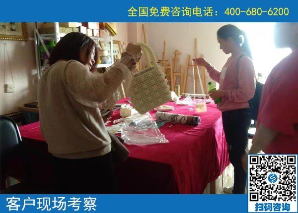 10月12日，這樣做，為了保證珠繡串珠外發(fā)手工活一直有活兒干、早結(jié)算加工費。手工之家接待考察合作加工客戶剪影