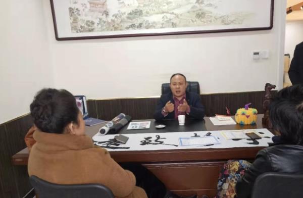 10月18日，賺錢的手工活，在家就能做的，就找珠繡正規(guī)可靠的手工活外發(fā)加工項(xiàng)目，手工之家接待考察加工客戶剪影