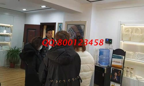 1月1日，元旦假期把手工活拿回家做，這個(gè)串珠外發(fā)手工活加工能掙錢，手工之家接待考察合作加工客戶剪影(圖4)