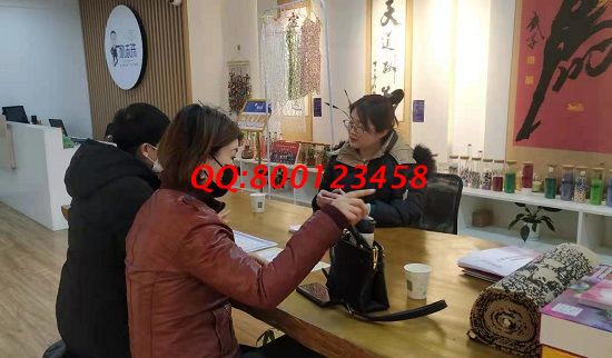 3月5日，干凈安全，負(fù)責(zé)郵寄到家的手工活，拿回家做的手工活，就是勵(lì)志珠珠繡外發(fā)手工活，手工之家接待考察合作加工客戶剪影