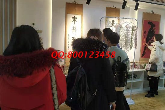 3月7日，拿回家做的手工活，想接正規(guī)廠家的手工活，就選勵志珠珠繡，手工之家接待考察合作加工客戶剪影