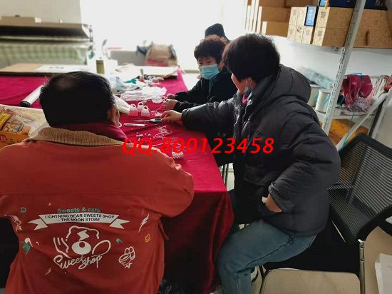 3月10日，正規(guī)供料的手工活，在家做的手工活，這里的合作模式和服務(wù)都好，考察合作加工客戶現(xiàn)場(chǎng)學(xué)習(xí)剪影