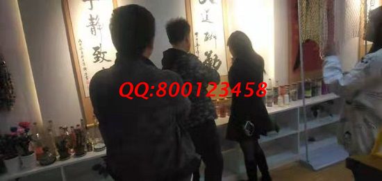 4月11日，想接正規(guī)廠家的手工活，珠繡這個拿回家做的手工活，成為越來越多人的選擇。手工之家接待考察合作加工客戶剪影