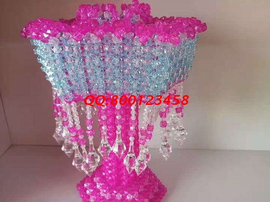 5月1日，正規(guī)供料的手工活，就業(yè)創(chuàng)業(yè)好項(xiàng)目就來這里，圖為勵(lì)志珠珠繡串珠手工成品實(shí)拍