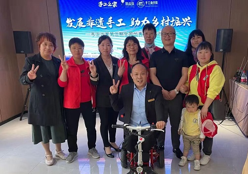 5月2日，純手工活外發(fā)加工，非遺傳統(tǒng)手工勵志珠珠繡是個好選擇，手工之家第二期優(yōu)秀繡娘培訓會剪影