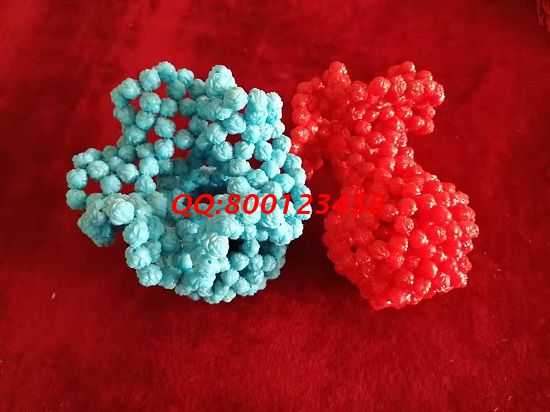 5月3日，拿回家做的手工活要找長(zhǎng)期穩(wěn)定的，一直供料的手工活加工項(xiàng)目非遺手工珠繡是大家共同的選擇，圖為勵(lì)志珠珠繡串珠純手工成品實(shí)拍