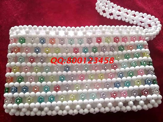 5月8日，可以寄到家做的手工活，在家做手工活掙錢，珠繡外發(fā)手工活是大家的選擇，勵志珠珠繡串珠手工包產(chǎn)品實拍