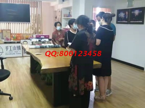 6月7日，想接正規(guī)廠家的手工活，找拿回家做的手工活，這個手工活外發(fā)加工企業(yè)是真實可靠的，圖為手工之家接待考察合作加工客戶剪影