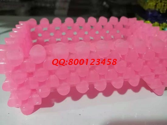 6月15日，在家做手工活掙錢，安全環(huán)保的珠繡外發(fā)手工活更合適，也是更多人的選擇，圖為勵(lì)志珠珠串珠手工成品（肥皂盒）實(shí)拍