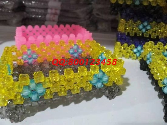 6月15日，在家做手工活掙錢，安全環(huán)保的珠繡外發(fā)手工活更合適，也是更多人的選擇，圖為勵(lì)志珠珠串珠手工成品（肥皂盒）實(shí)拍