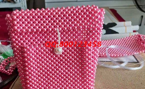 6月26日，靠譜的手工活加工項目，找可以寄到家做的手工活應(yīng)該知道這些，圖為勵志珠珠繡新款珠包成品實(shí)拍