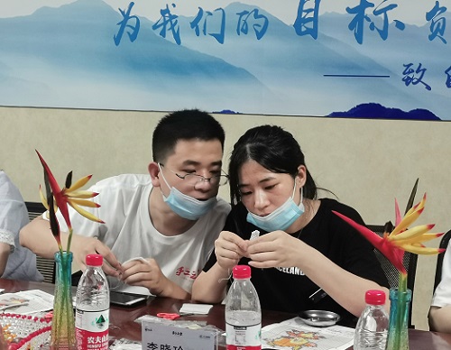 一起做非遺手工勵(lì)志珠珠繡-------記手工之家第三期全國優(yōu)秀繡娘陪訓(xùn)會(huì)