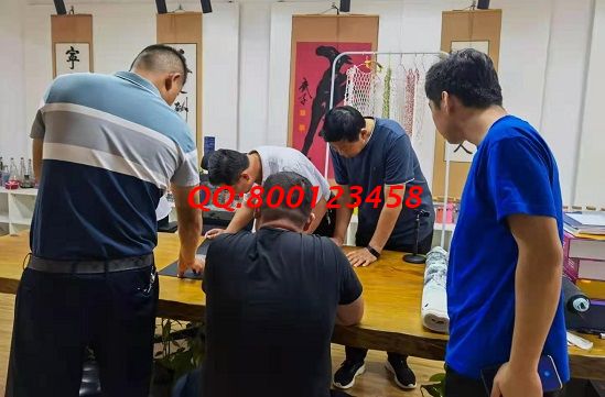 7月2日，可以寄到家做的手工活，簡單好做的勵志珠珠繡，大家都喜歡、都想做，村領(lǐng)導(dǎo)帶隊來考察。手工之家接待考察加工客戶剪影