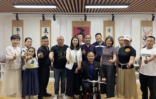 拳拳愛心，只為世間溫暖------記愛心企業(yè)手工之家創(chuàng)始人郝總