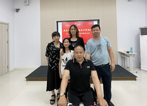 服務(wù)到家，只為更好 --- ---記手工之家勵(lì)志珠珠繡技能培訓(xùn)全國(guó)巡講&middot;河間站