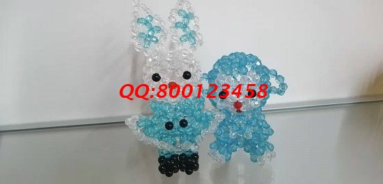 8月1日，拿回家做的手工活，可靠放心的外發(fā)手工活，就來手工之家，圖為勵志珠珠繡串珠成品實拍