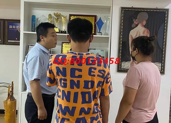 8月6日，拿回家做的手工活，加工費(fèi)有保障的手工活，就選勵志珠珠繡，圖為手工之家接待考察合作客戶剪影