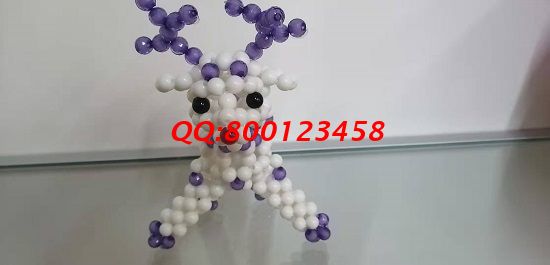 8月17日，找正規(guī)可靠的手工活加工項目，手工之家的手工活代理加工項目造福了很多人，圖為勵志珠珠繡串珠小飾品實拍