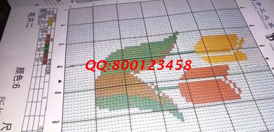 9月2日，拿回家做的手工活，選擇勵(lì)志珠珠繡手工活外發(fā)加工項(xiàng)目的人越來越多，圖為勵(lì)志珠珠繡幾款圖紙實(shí)拍