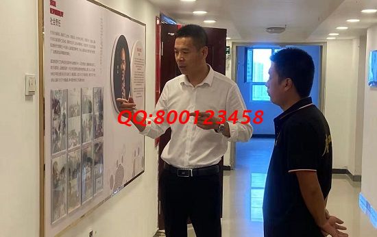 9月5日，實地考察、詳細(xì)了解，這個拿回家做的手工活讓人放心，在家足不出戶做勵志珠珠繡手工能掙錢，圖為手工之家接待考察合作加工客戶剪影