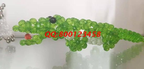 9月26日，想接正規(guī)廠家的手工活，拿回家做的手工活，就選態(tài)度認(rèn)真、重視服務(wù)的好企業(yè)手工之家，圖為勵志珠珠繡串珠成品實(shí)拍