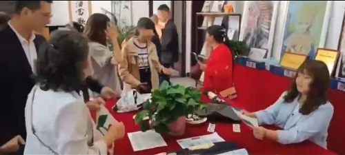 讓更多人在這里收獲成長！--- --- 記手工之家第五期全國優(yōu)秀繡娘培訓(xùn)會(huì)開啟