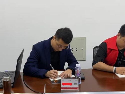 10月5日，想接正規(guī)廠家的手工活，手工活代加工項(xiàng)目，大家選擇這個(gè)可信可靠的珠繡手工，圖為手工之家第五期優(yōu)秀繡娘培訓(xùn)會(huì)剪影