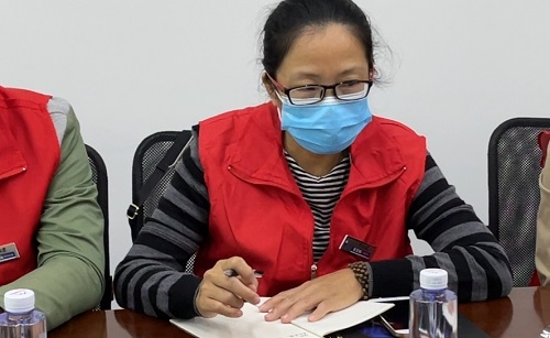 10月5日，想接正規(guī)廠家的手工活，手工活代加工項(xiàng)目，大家選擇這個(gè)可信可靠的珠繡手工，圖為手工之家第五期優(yōu)秀繡娘培訓(xùn)會(huì)剪影