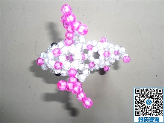 可以拿到家里的手工，一家老少皆可做，簽訂回收合同(圖1)