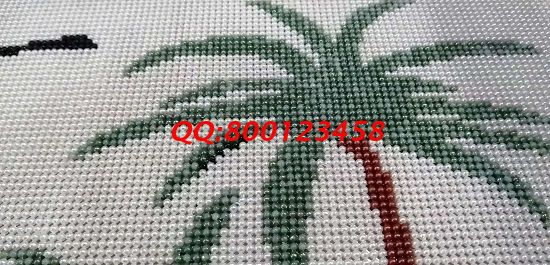 11月25日，想做手工之家的珠繡手工活代理加工項(xiàng)目，這個(gè)可以在家做的手工活很滿意，每次會(huì)領(lǐng)多少加工材料？圖為勵(lì)志珠珠繡成品細(xì)節(jié)實(shí)拍