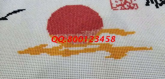 11月25日，想做手工之家的珠繡手工活代理加工項(xiàng)目，這個(gè)可以在家做的手工活很滿意，每次會(huì)領(lǐng)多少加工材料？圖為勵(lì)志珠珠繡成品細(xì)節(jié)實(shí)拍