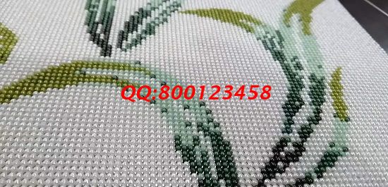 10月26日，想接正規(guī)廠家的手工活，拿回家做的手工活，就選不斷創(chuàng)新的手工之家，圖為勵(lì)志珠珠繡成品細(xì)節(jié)實(shí)拍