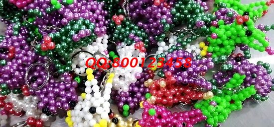 10月30日，可以帶回家做的手工活，想接正規(guī)廠家的手工活，十多年的手工之家有歷史、有成績(jī)、有保障，圖為勵(lì)志珠珠繡串珠成品實(shí)拍