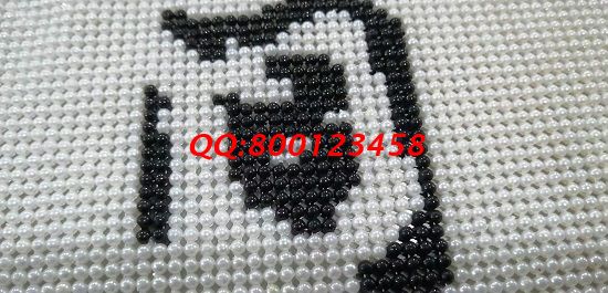 11月1日，考察合作的手工活代理加工項(xiàng)目，在家做手工活掙錢，如何能掙得更多，圖為勵(lì)志珠珠繡成品細(xì)節(jié)實(shí)拍