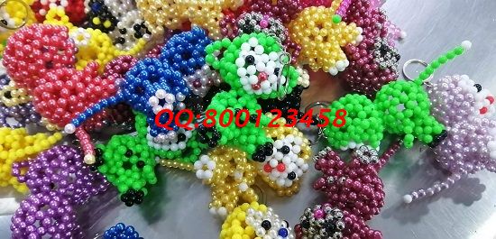 11月5日，想接正規(guī)廠家的手工活，這個手工活外發(fā)加工項目都要簽訂正規(guī)合同，圖為勵志珠珠繡串珠飾品實拍
