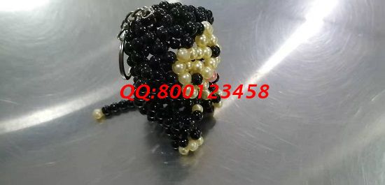 11月5日，想接正規(guī)廠家的手工活，這個手工活外發(fā)加工項目都要簽訂正規(guī)合同，圖為勵志珠珠繡串珠飾品實拍