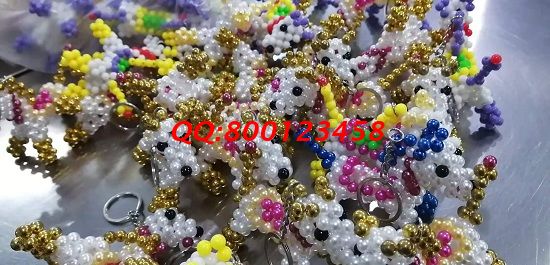 11月9日，手工活加工，可以帶回家做的手工活，長(zhǎng)期穩(wěn)定、安全放心就選手工之家，圖為勵(lì)志珠珠繡串珠小飾品實(shí)拍