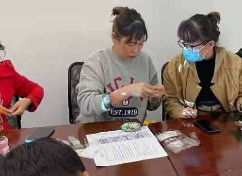 返鄉(xiāng)創(chuàng)業(yè)，開珠繡手工工作室是她的選擇--- --- 記手工之家優(yōu)秀代理加工補(bǔ)貼政策之優(yōu)秀代理焦女士