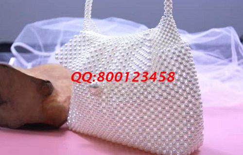 11月17日，做手工活掙錢，可靠穩(wěn)定，簡(jiǎn)單好做的珠繡串珠手工活也需要大家認(rèn)真去做，圖為勵(lì)志珠珠繡串珠成品（新款珠包）實(shí)拍