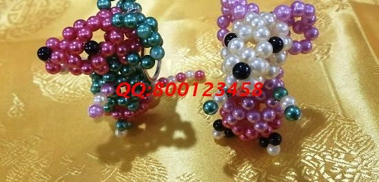 11月26日，不分人群，做珠繡串珠外發(fā)手工活加工項(xiàng)目，大家都選手工之家，圖為勵志珠珠繡串珠成品實(shí)拍(圖1)